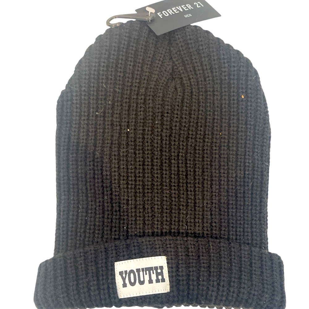 Forever 21 men’s black beanie
